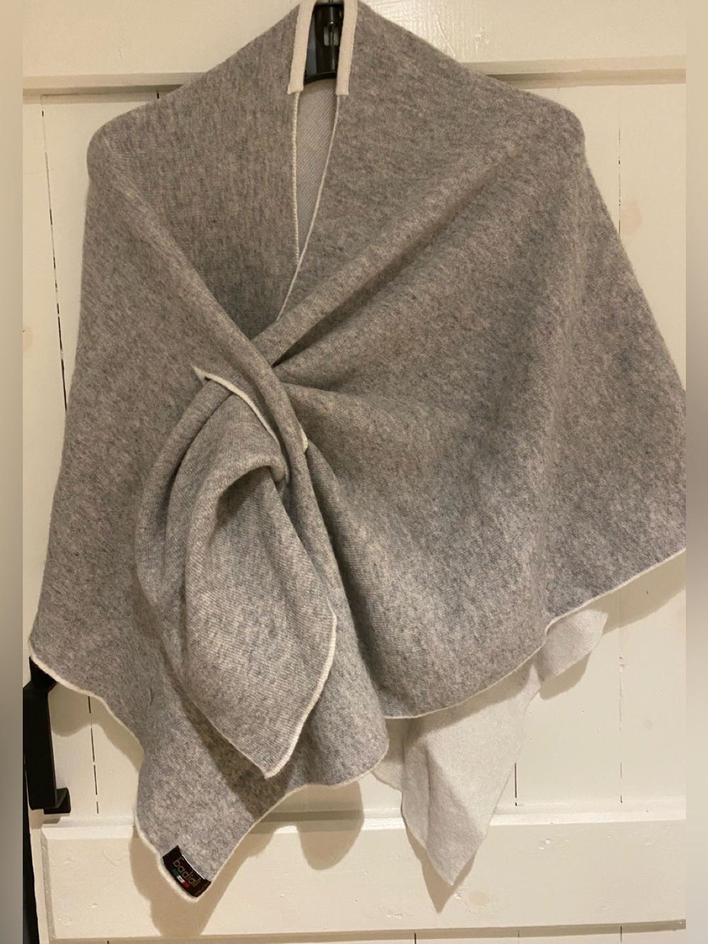 Badiali Cashmere Blend Shawl Heather Gray poncho